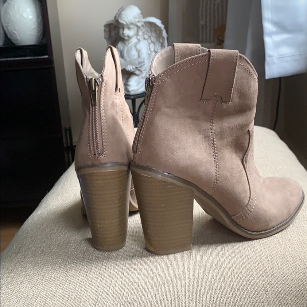 Booties - Picture 3 of 4